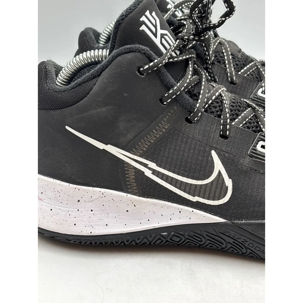 Nike Kyrie‎ Flytrap 4 Black White, Sz 7.5